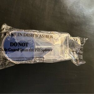 PM120125 Compact Blue Pill Cutter